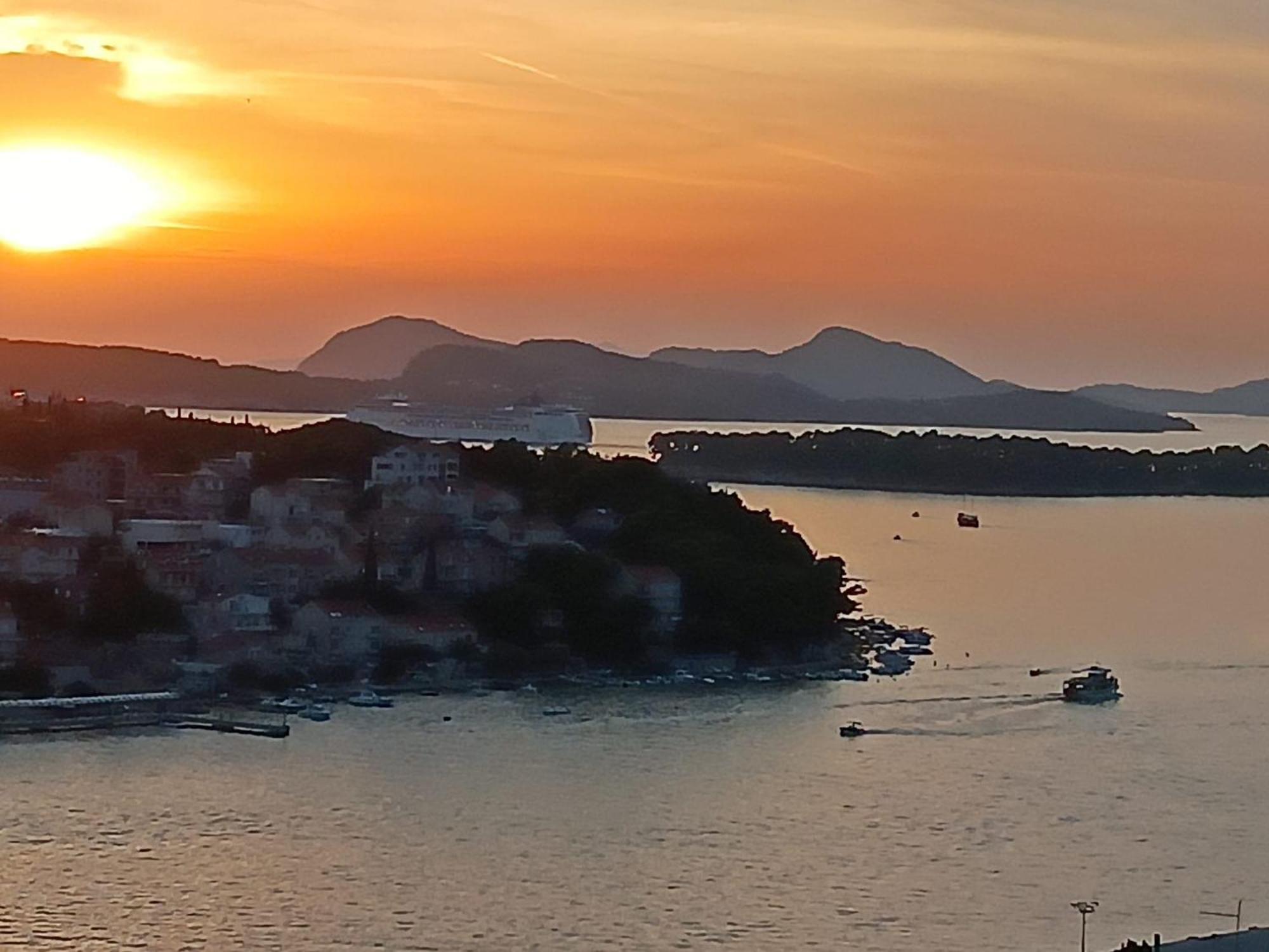 Rooms Anela With Large Common Tarrace And Beautiful Sea View Dubrovnik Exterior foto