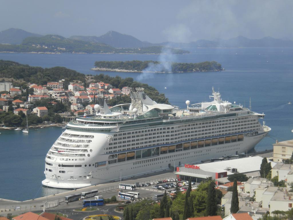 Rooms Anela With Large Common Tarrace And Beautiful Sea View Dubrovnik Habitación foto