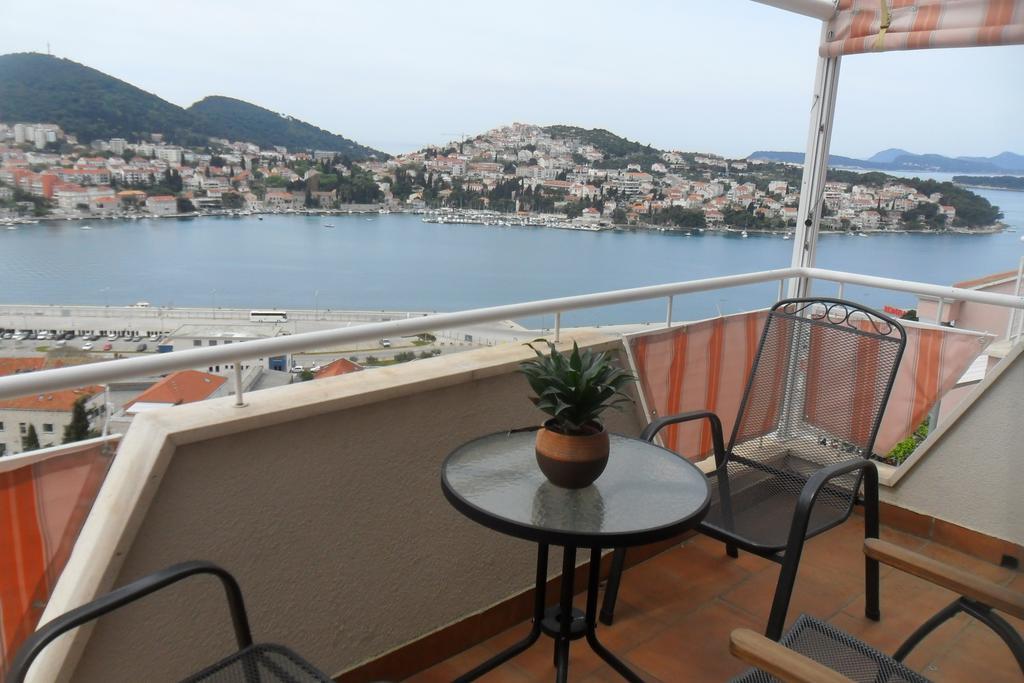 Rooms Anela With Large Common Tarrace And Beautiful Sea View Dubrovnik Habitación foto